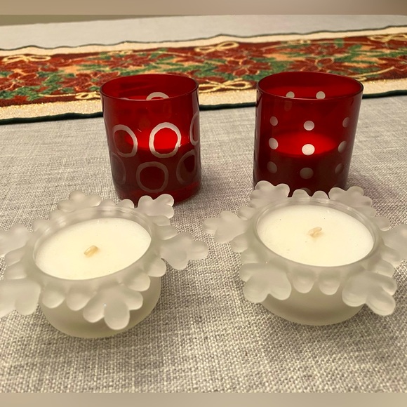 NWOT candles - 2 snowflake and 2 red votives w/ sparkle tealights - Picture 3 of 7